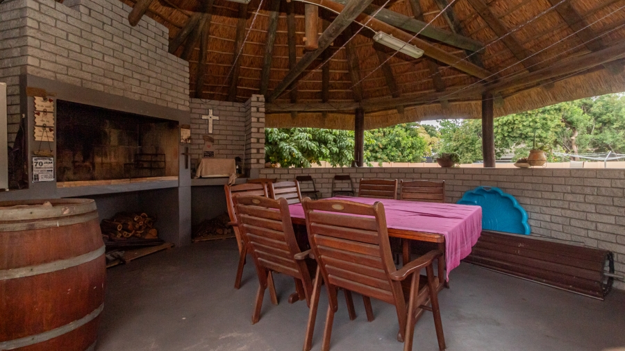 4 Bedroom Property for Sale in De La Haye Western Cape